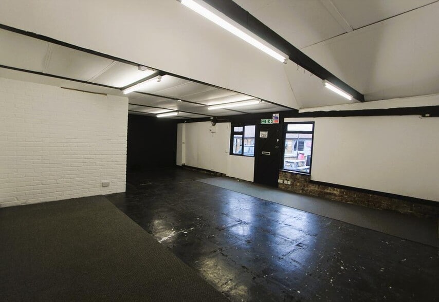 Unit 1 Blake End, Rayne à louer - Photo du bâtiment - Image 3 de 7
