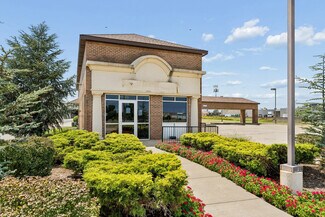 Plus de détails pour 700 E Memorial Rd, Oklahoma City, OK - Commerce de détail à louer