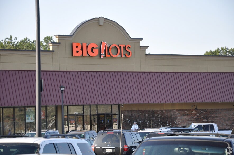 1119-1217 W Spring St, Monroe, GA à louer - Photo du bâtiment - Image 3 de 6