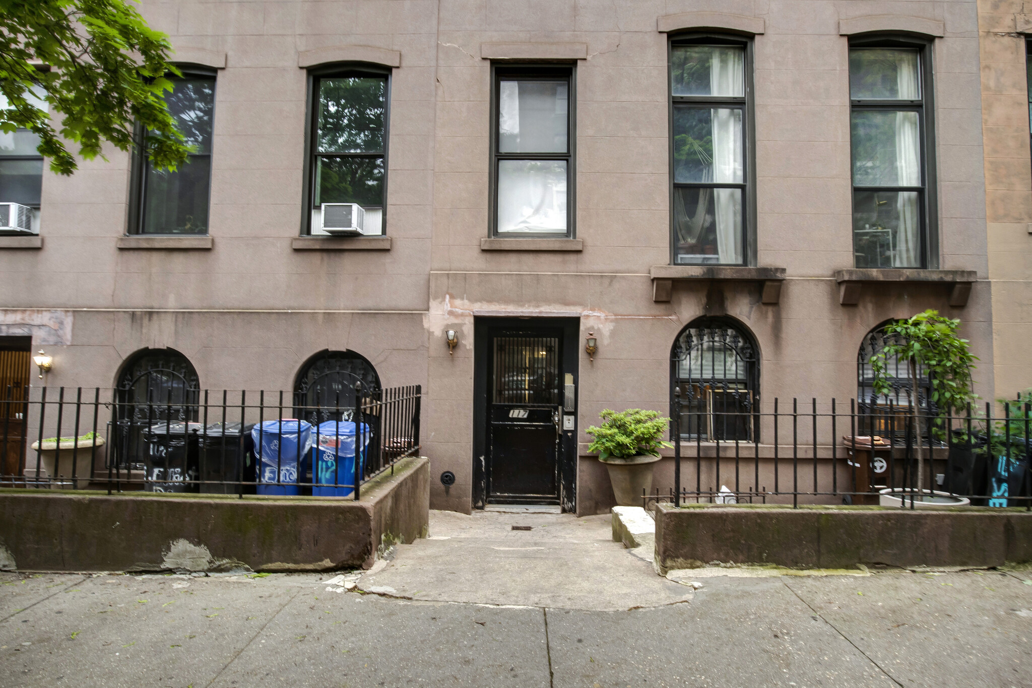 117 S Elliott Pl, Brooklyn, NY for sale Primary Photo- Image 1 of 2