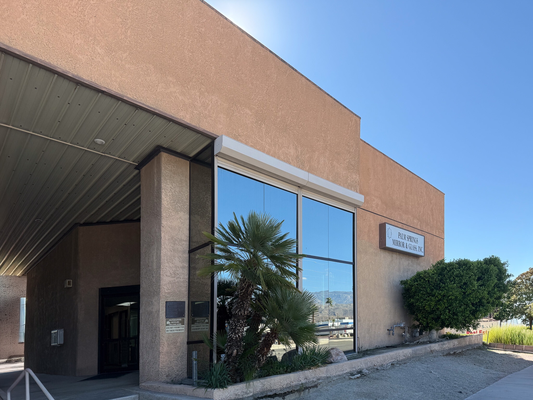 34040 Date Palm Dr, Cathedral City, CA for lease Building Photo- Image 1 of 16