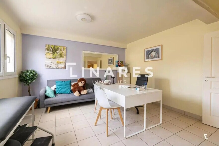 Bureau dans Aubagne à louer - Photo intérieure - Image 3 de 7