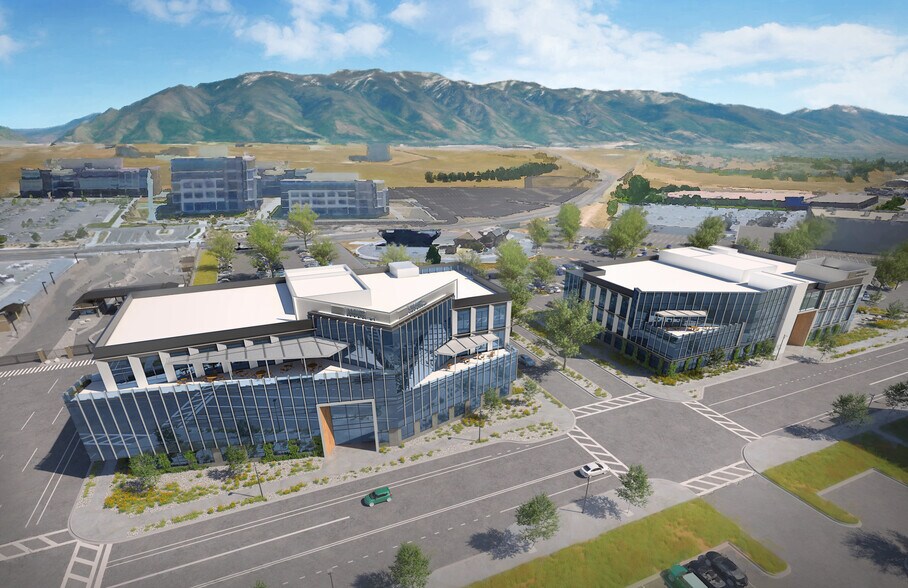 651 N Falcon Hill Dr, Clearfield, UT à louer - Photo du bâtiment - Image 2 de 3