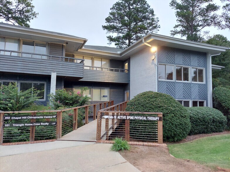 1717 Legion Rd, Chapel Hill, NC à louer - Photo du bâtiment - Image 3 de 22