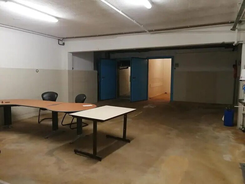 Industrial in Lacaune for sale - Interior Photo - Image 2 of 4