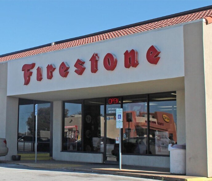 6401-6425 McCart Ave, Fort Worth, TX à louer - Photo du bâtiment - Image 2 de 2