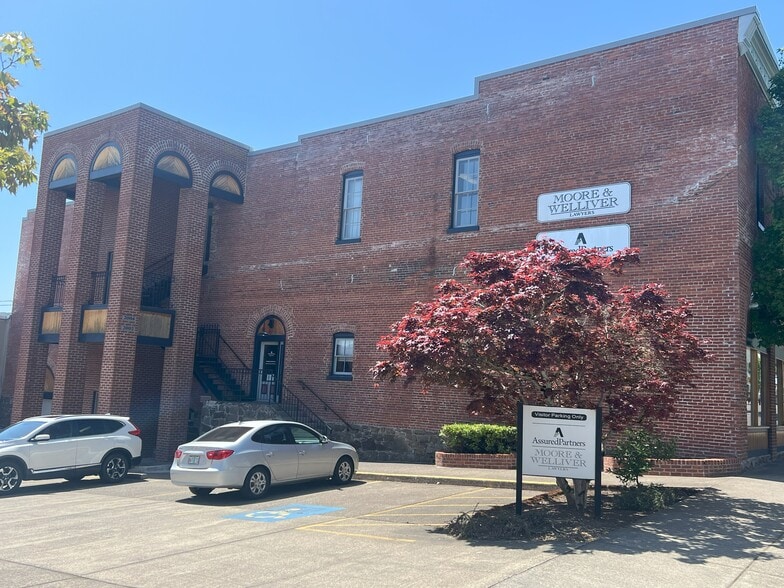 2000 Pacific Ave, Forest Grove, OR for lease - Building Photo - Image 3 of 3