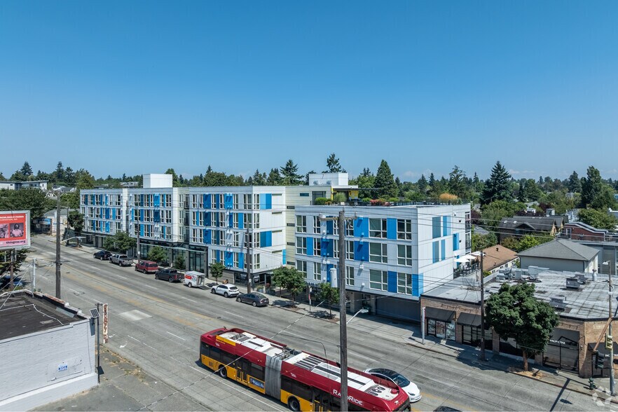 7016 15th Ave NW, Seattle, WA à louer - Photo principale - Image 1 de 38