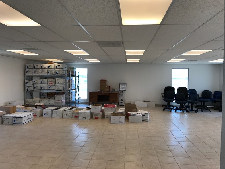 9220 Mccombs St, El Paso, TX for sale - Building Photo - Image 3 of 20