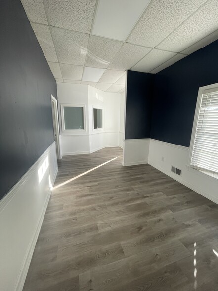 650 Oglethorpe Ave, Athens, GA for lease - Interior Photo - Image 2 of 33