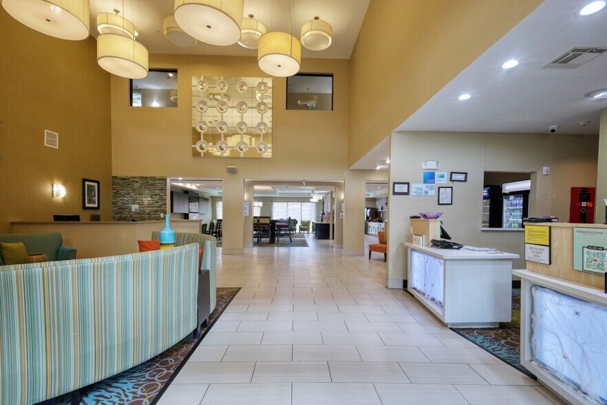 3371 N Esplanade St, Cuero, TX à vendre - Hall d’entrée - Image 3 de 17