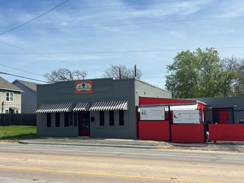 411 S Riverside Dr, Fort Worth, TX for lease - Building Photo - Image 1 of 8