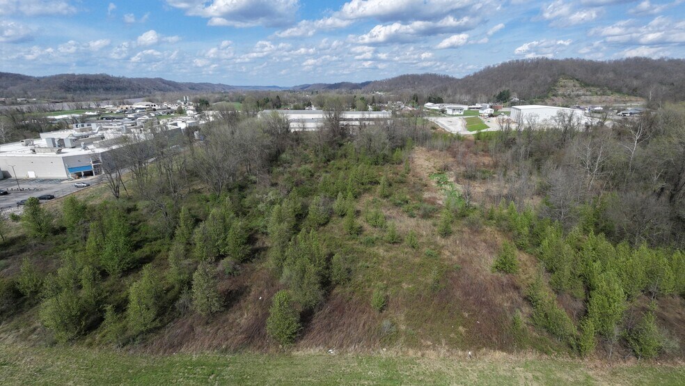 4109 Ohio River Rd, Huntington, WV à vendre - Photo du bâtiment - Image 2 de 5