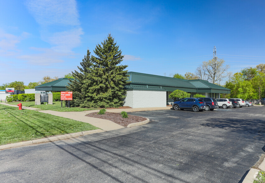 2360 Orchard Lake Rd, Sylvan Lake, MI for lease - Building Photo - Image 2 of 3