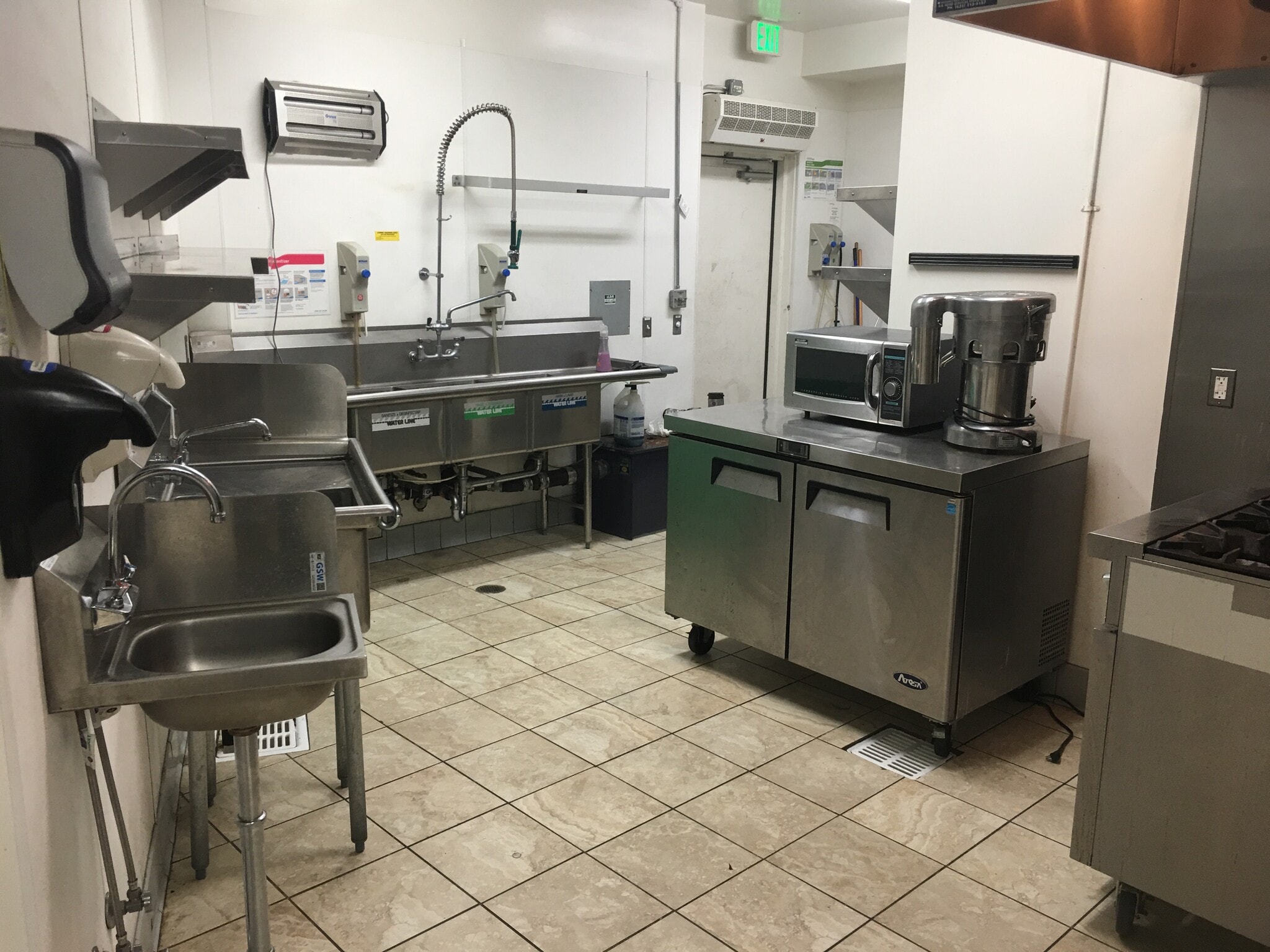 601-725 N Pacific Coast Hwy, Redondo Beach, CA for lease Interior Photo- Image 1 of 11