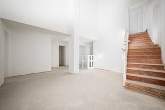 116A Knightsbridge, London for lease Interior Photo- Image 2 of 8