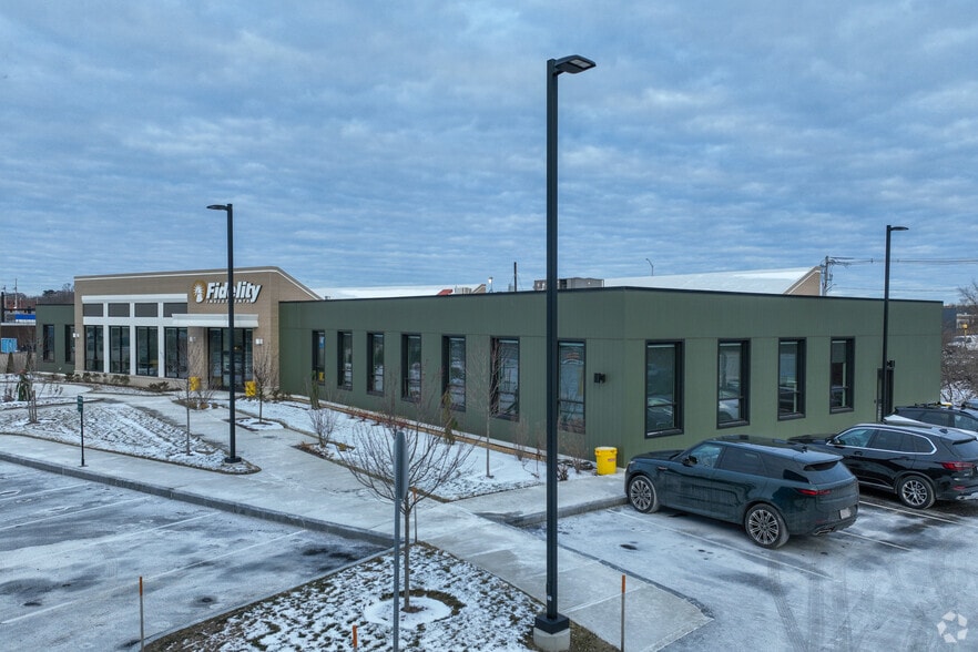 152 Endicott St, Danvers, MA à vendre - Photo principale - Image 1 de 4