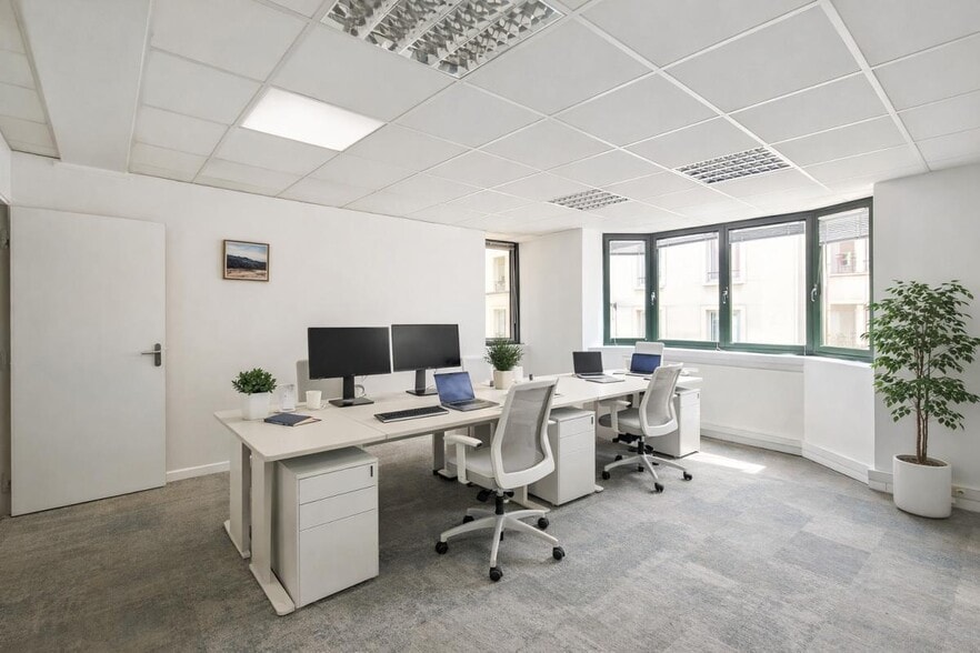 Office in Levallois-Perret for lease - Interior Photo - Image 1 of 5