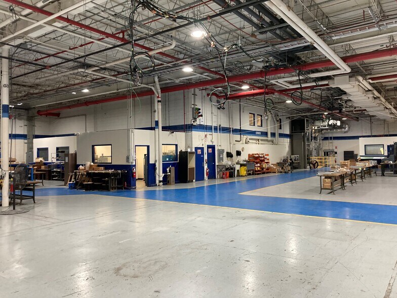 30 Moffitt St, Stratford, CT à louer - Photo intérieure - Image 2 de 6