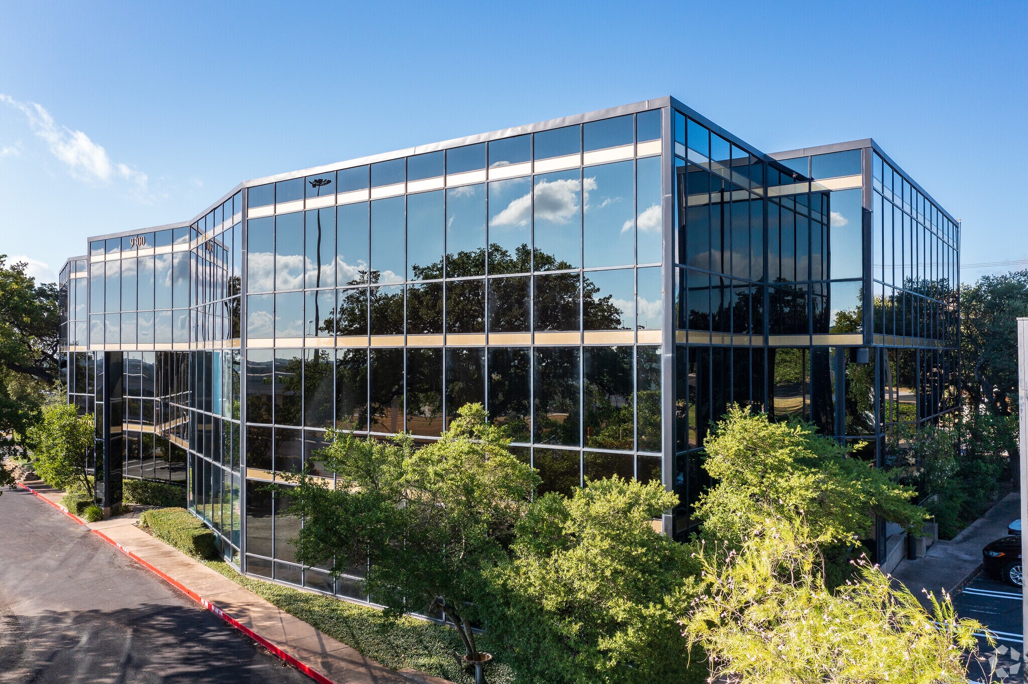 9300 Research Blvd, Austin, TX for lease Building Photo- Image 1 of 9