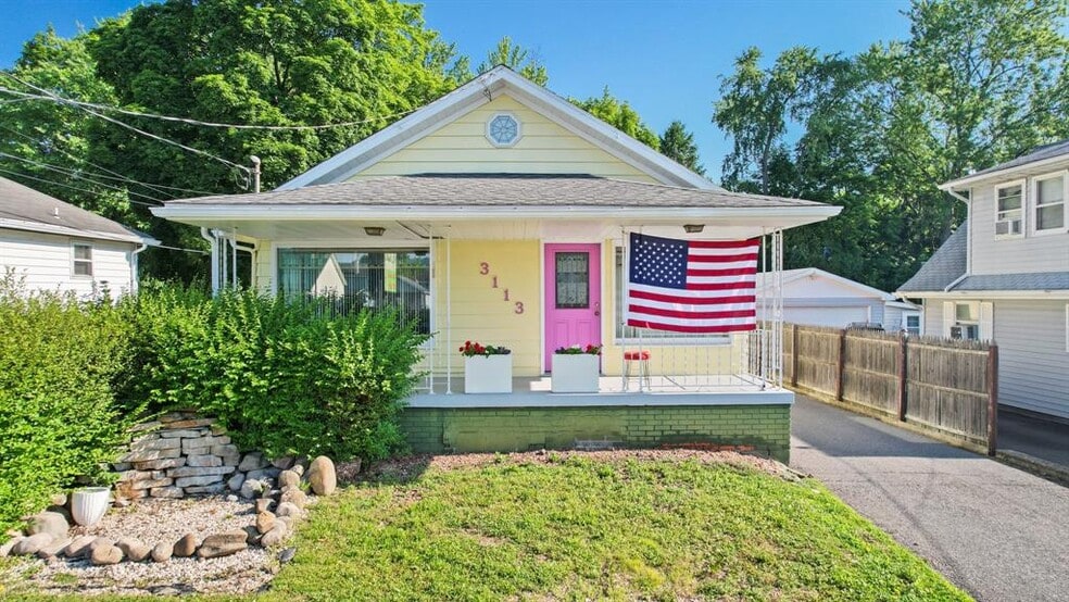 3113 Watson Blvd, Endicott, NY à vendre - Photo du bâtiment - Image 2 de 10