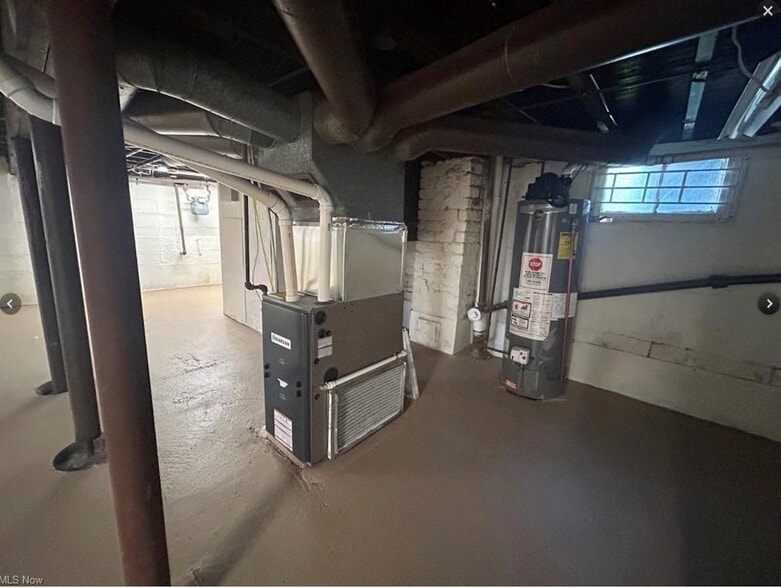 Residential Income Portfolio portfolio of 3 properties for sale on LoopNet.ca - Building Photo - Image 2 of 40