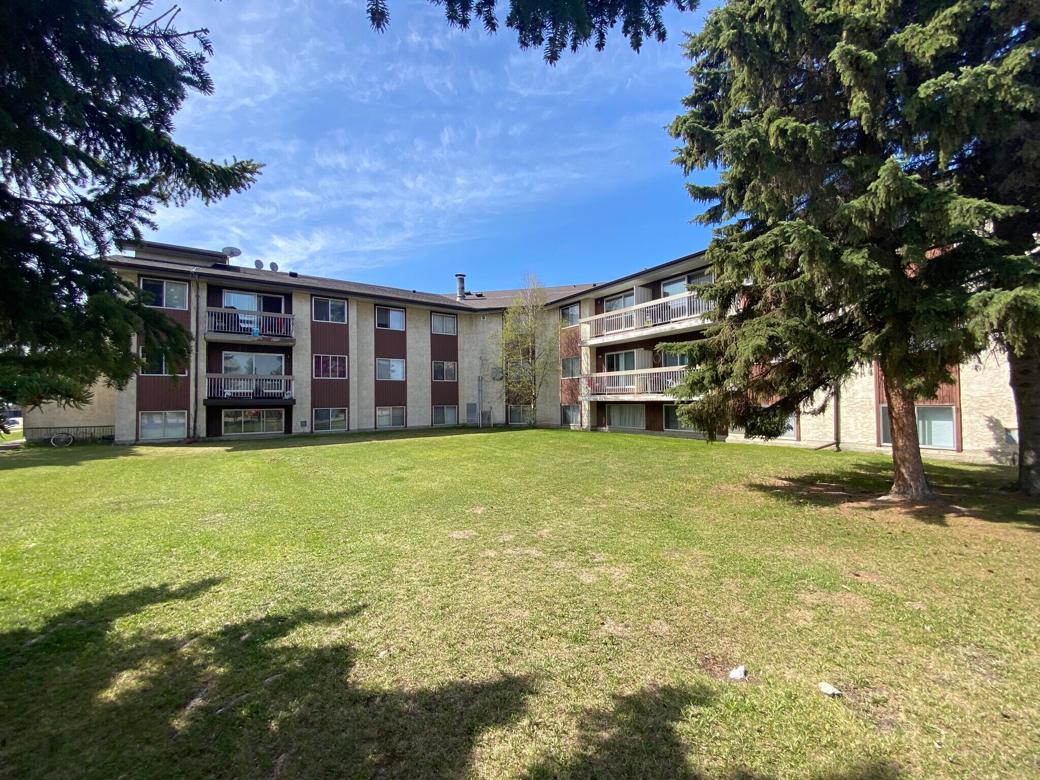 4612 50 St, Drayton Valley, AB à vendre Photo principale- Image 1 de 1