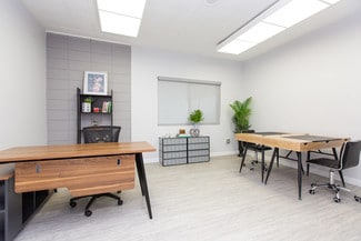 Plus de détails pour 1303 W Valencia Dr, Fullerton, CA - Coworking à louer