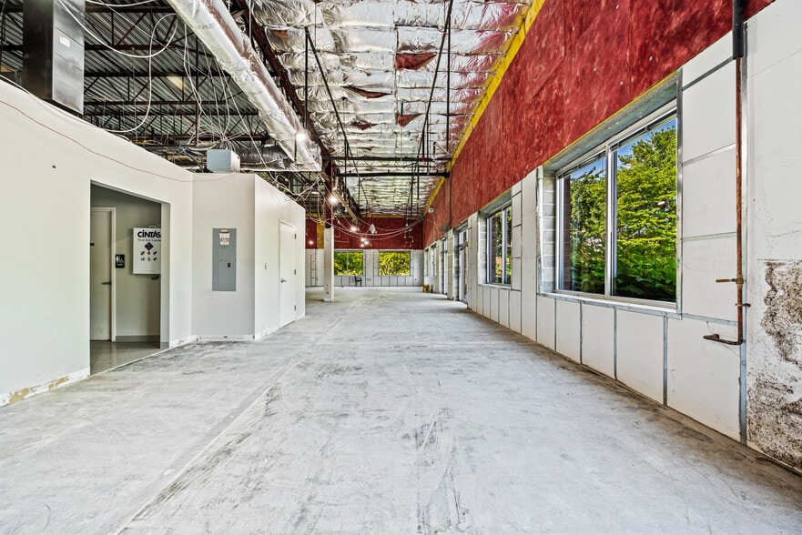 665 Stockton Dr, Exton, PA à louer - Photo intérieure - Image 3 de 15