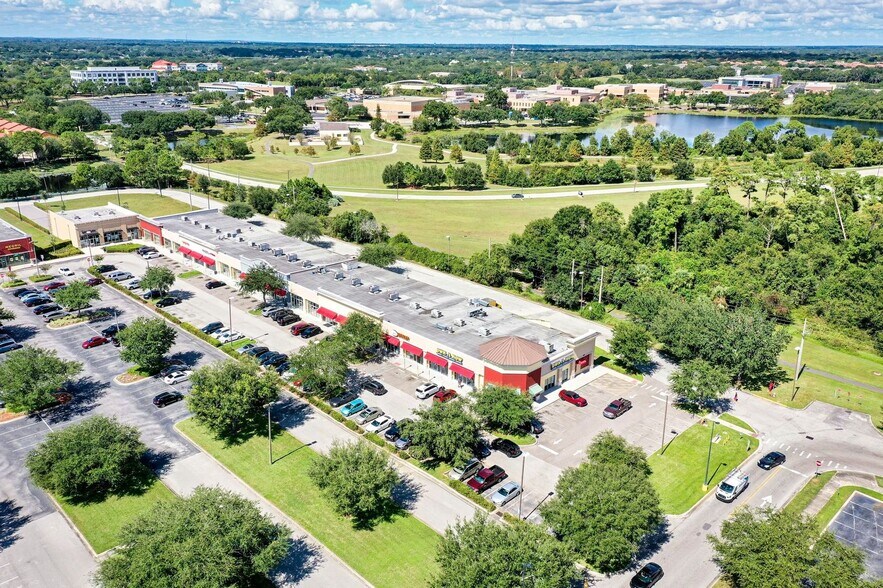 5902-5920 Metropolis Way, Orlando, FL à louer - Photo du bâtiment - Image 2 de 3