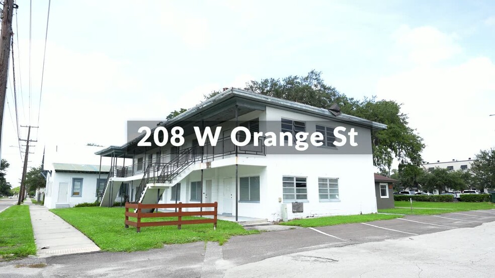 208 W Orange St, Wauchula, FL à vendre - Vid o sur l inscription commerciale - Image 1 de 20