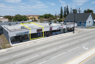 300-310 W Hallandale Beach Blvd, Hallandale Beach, FL for lease Interior Photo- Image 2 of 11