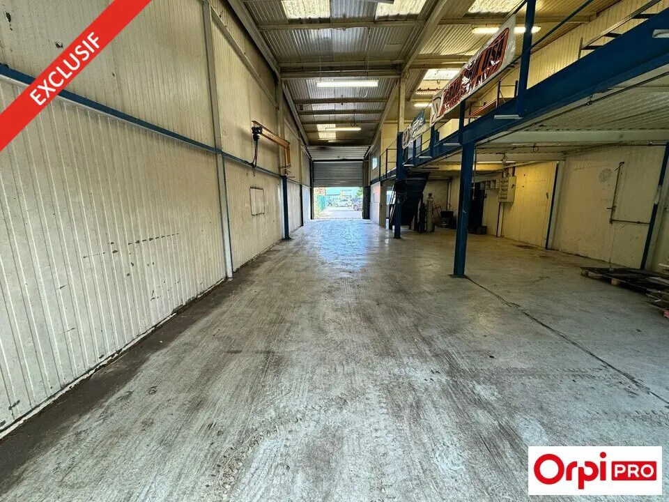 Flex dans Sainte-Geneviève-des-Bois à louer Photo du bâtiment- Image 1 de 8