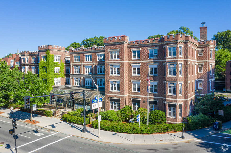 1223 Beacon St, Brookline, MA à vendre - Photo principale - Image 1 de 1