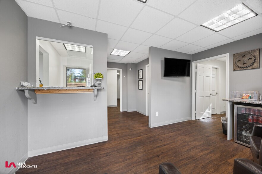 885 Cripple Creek Dr, Lawrenceville, GA à louer - Photo du bâtiment - Image 3 de 33
