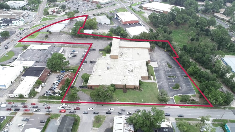 Oleander Campus and Campus 1003 portfolio of 5 properties for sale on LoopNet.ca - Building Photo - Image 3 of 4