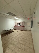 5011-5287 Edgewater Dr, Orlando, FL for lease Interior Photo- Image 2 of 16