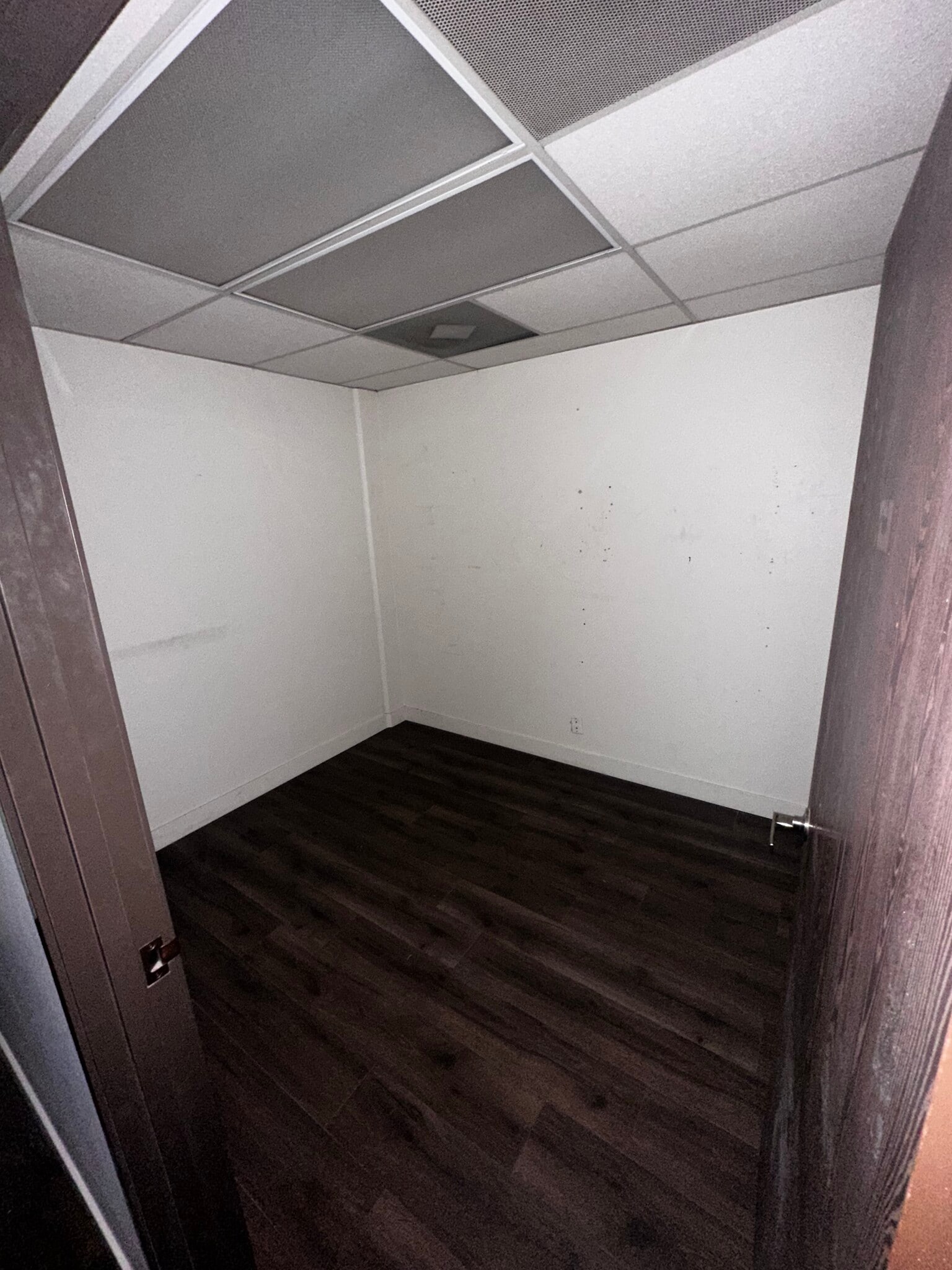 15500 Erwin St, Van Nuys, CA for lease Interior Photo- Image 1 of 5
