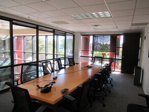 3201 W White Oaks Dr, Springfield, IL à vendre Photo intérieure- Image 2 de 14