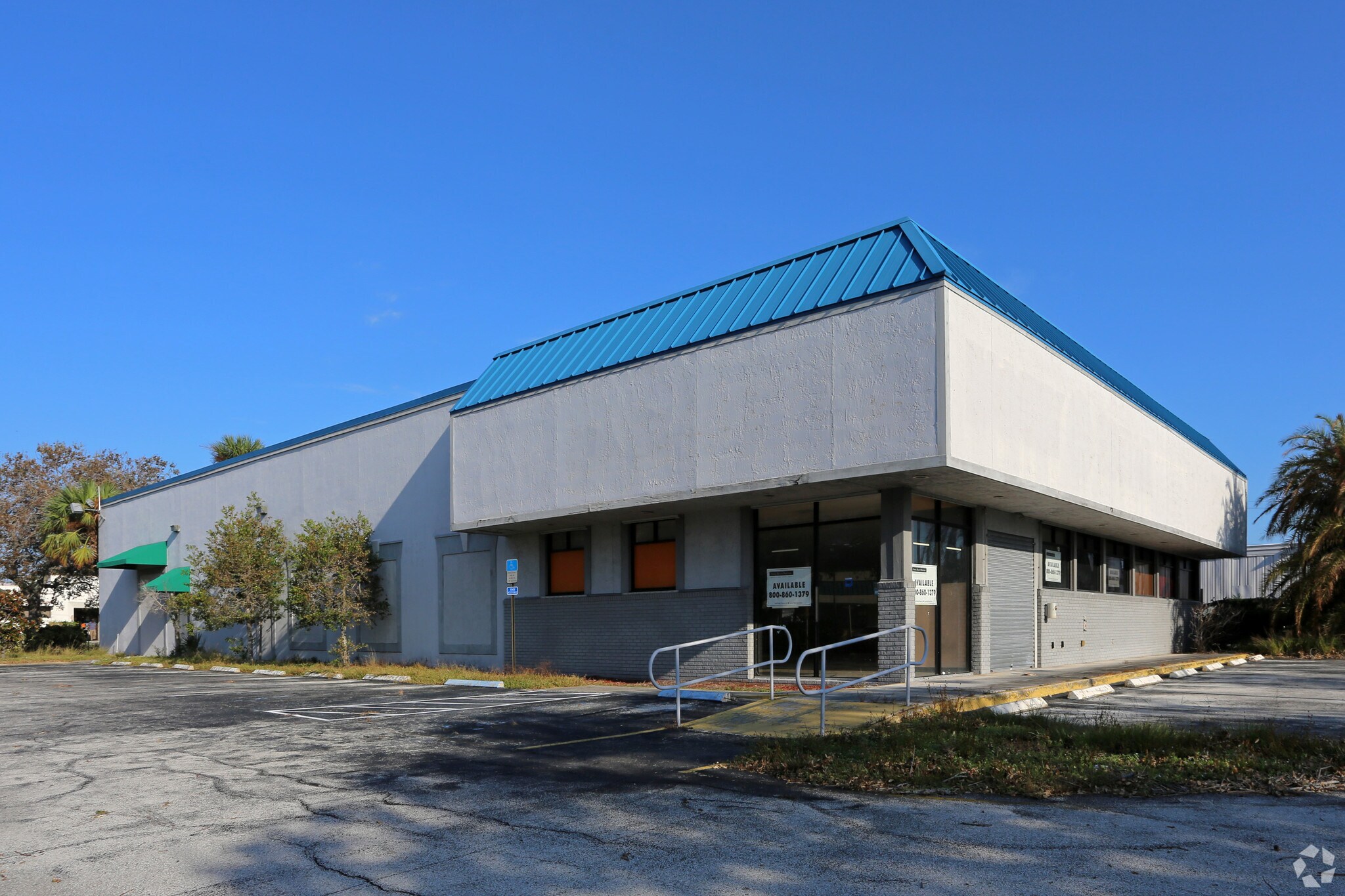 725 S US Highway 1, Fort Pierce, FL à louer Photo du bâtiment- Image 1 de 31