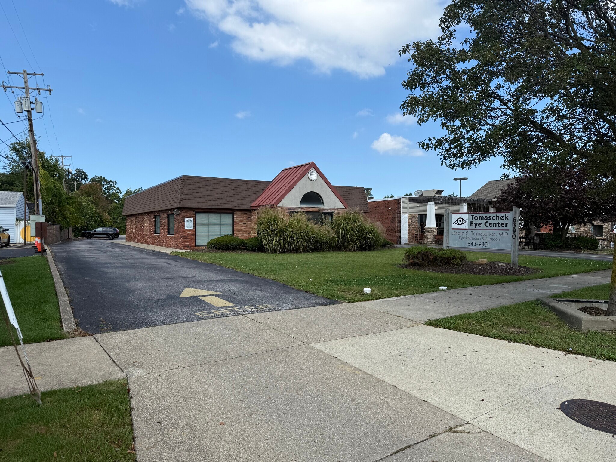 6390 Pearl Rd, Cleveland, OH à vendre Photo du bâtiment- Image 1 de 7