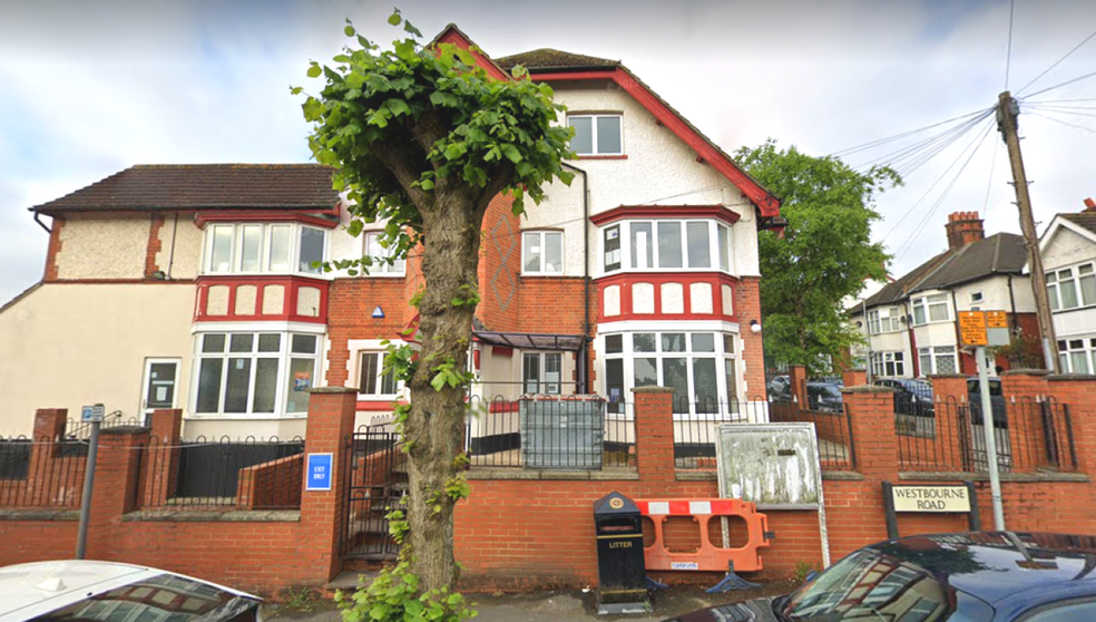 49 Westbourne Rd, Luton for lease - Primary Photo - Image 1 of 1