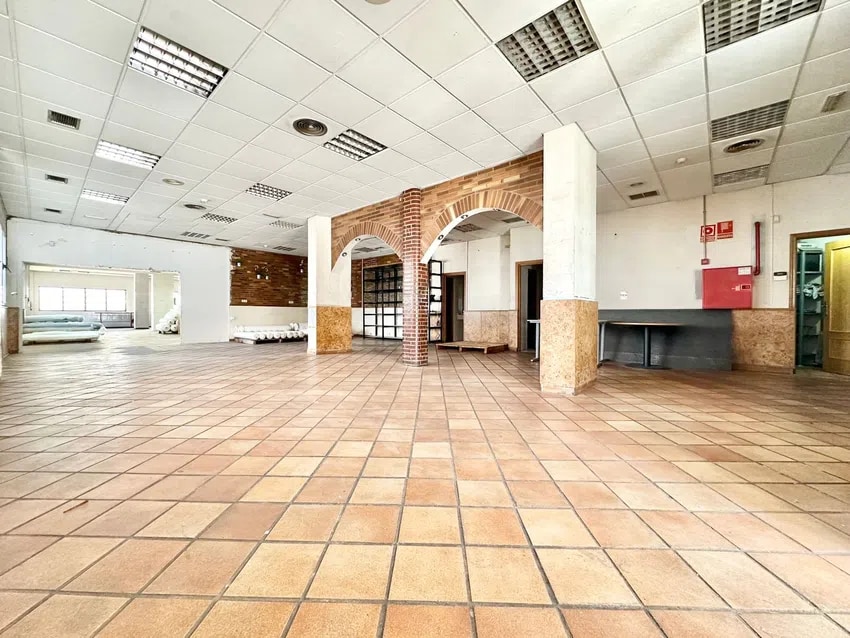 Calle del Haya, Madrid, MAD 28044 - Unit Puerta A - - Interior Photo - Image 1 of 1