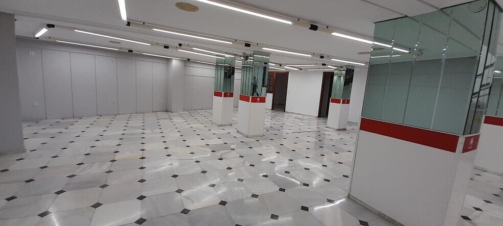 Commerce de détail dans Córdoba, Córdoba à vendre - Photo du bâtiment - Image 1 de 39