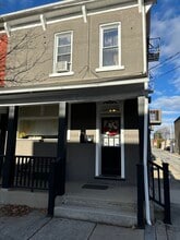 515 Chestnut St, Emmaus, PA à louer Photo intérieure- Image 1 de 9