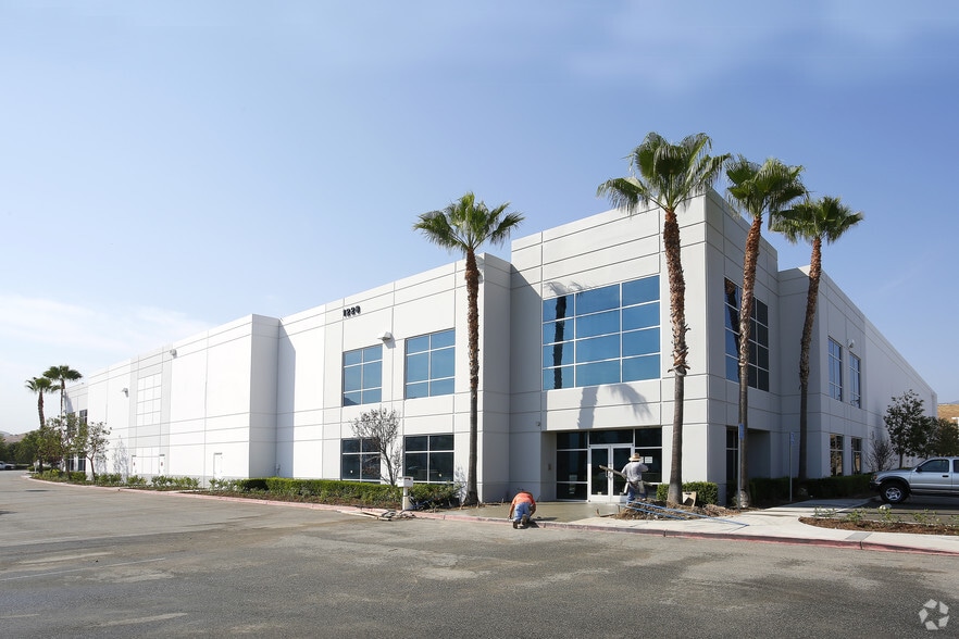 1228 Sherborn St, Corona, CA for lease - Building Photo - Image 1 of 16