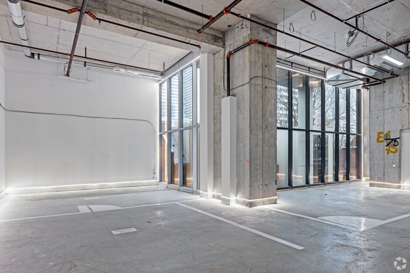 599 Yonge St, Toronto, ON M4Y 1Z4 - Unit 209 - - Interior Photo - Image 1 of 5