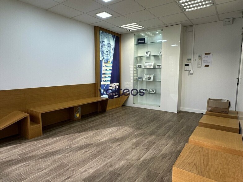 1202 L'Occitane, Labège for lease - Interior Photo - Image 2 of 7