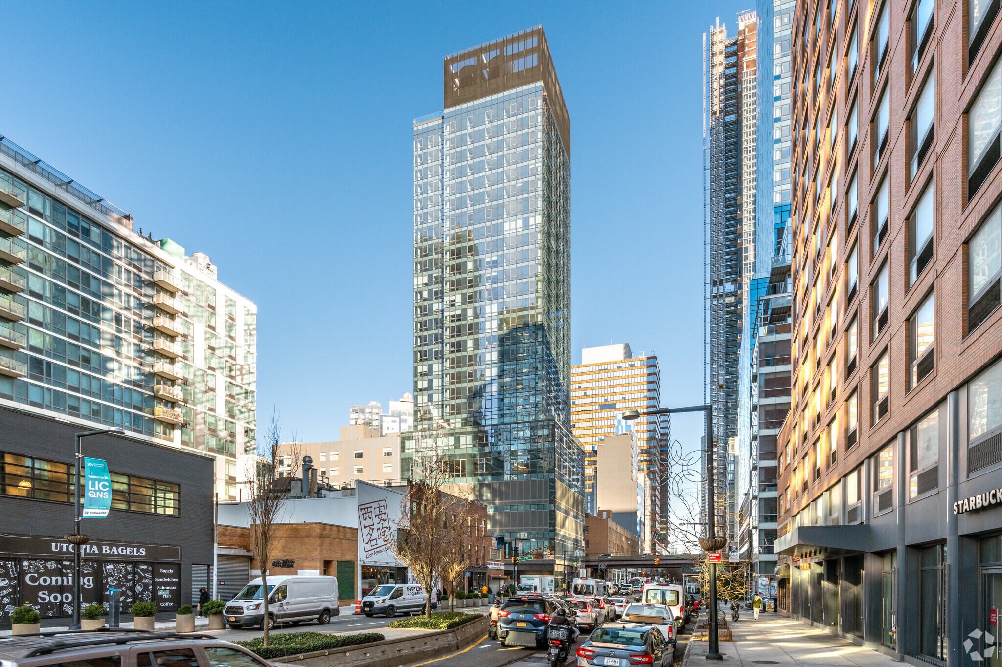 2701 Jackson Ave, Long Island City, NY à louer Photo principale- Image 1 de 11