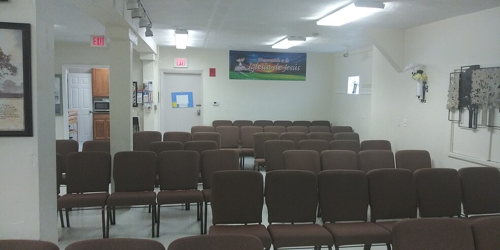 14 Felton St, Waltham, MA for lease - Building Photo - Image 3 of 10